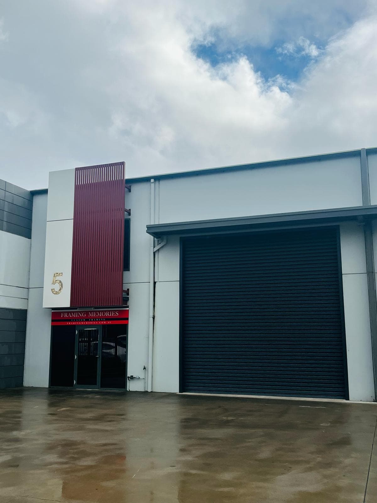 Framing Memories exterior
